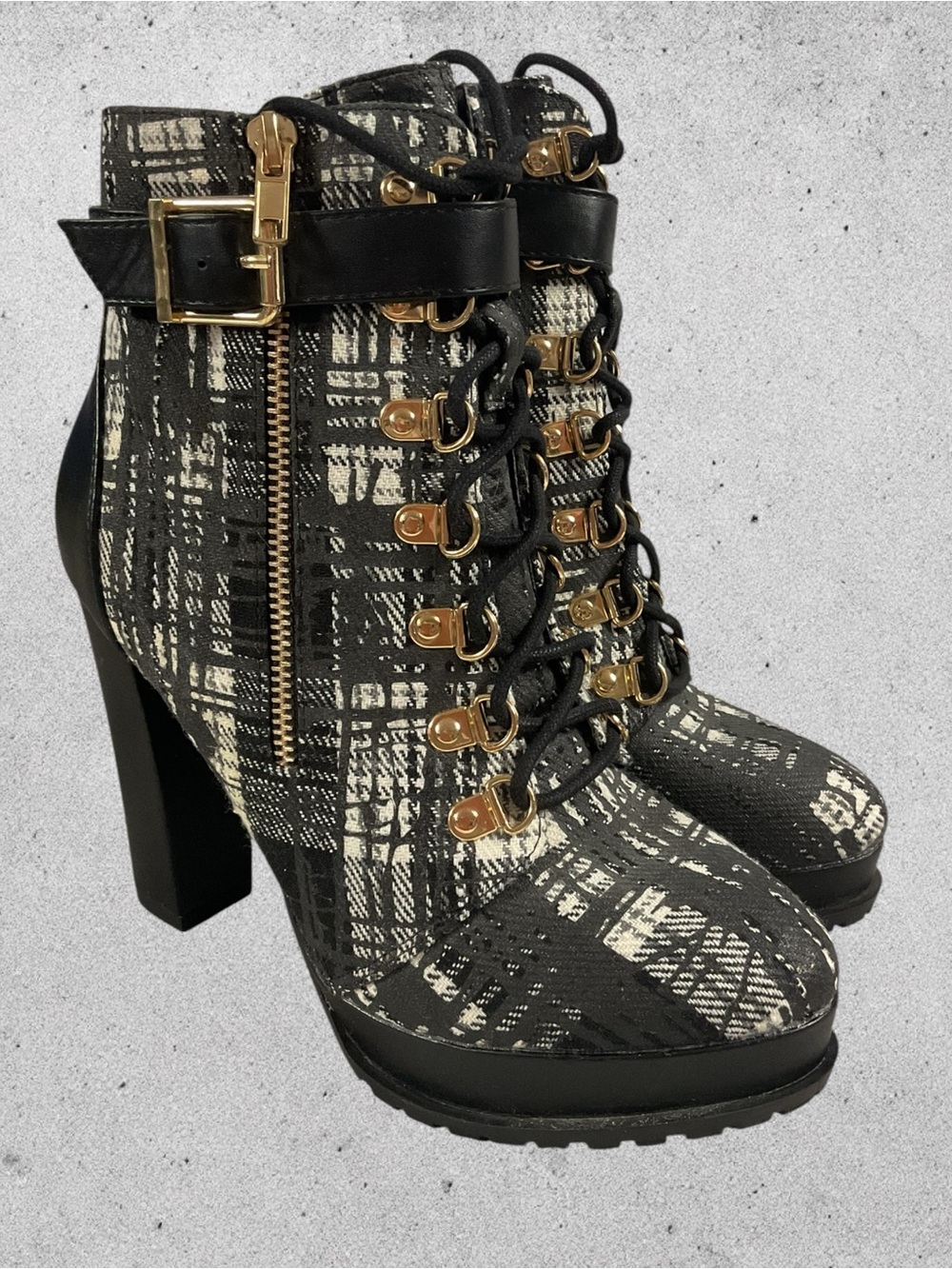 ShoeDazzle/Rita Ora Women's Black/Cream Plaid Lace-Up High Heel Ankle Boots Sz 8